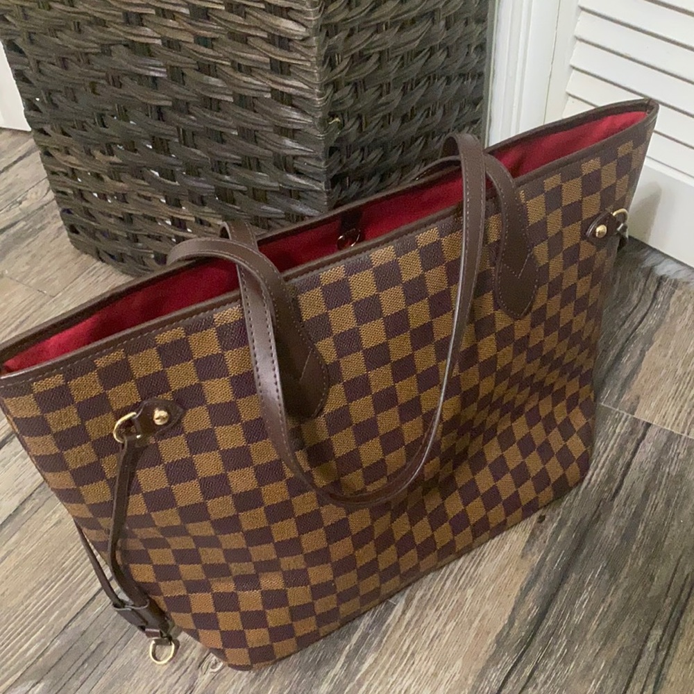 Daisy Rose brown checkered tote
